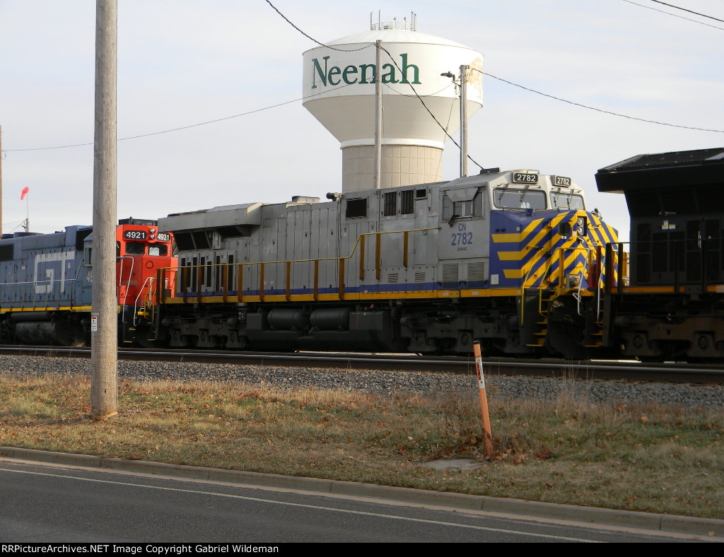 CN 2782 in Neenah 